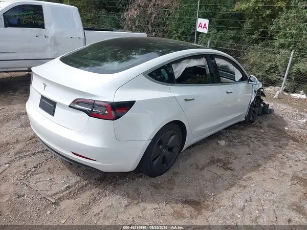 5YJ3E1EA1LF613658 — 2020 Tesla Model 3, фото 4 с аукциона IAAI, Передняя часть