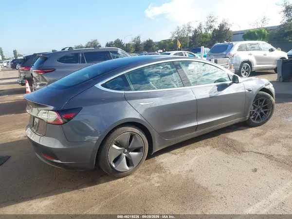 2020 TESLA MODEL 3 VIN 5YJ3E1EA4LF630373 фото 4