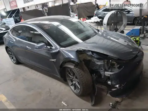 5YJ3E1EB1LF800827 — 2020 Tesla Model 3, Передняя часть, фото до ремонта