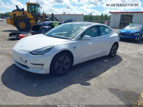 5YJ3E1EA1LF718197 — 2020 Tesla Model 3, фото 2 с аукциона IAAI, Естественный износ