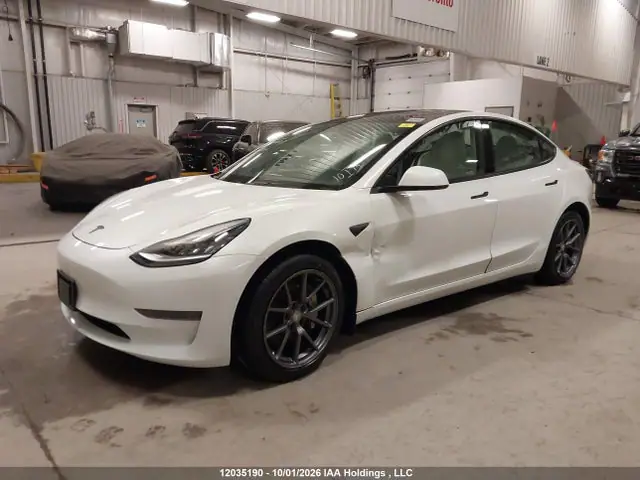 5YJ3E1EA0MF861885 — 2021 Tesla Model 3, фото 2 с аукциона IAAI 13.10.2026, Угон