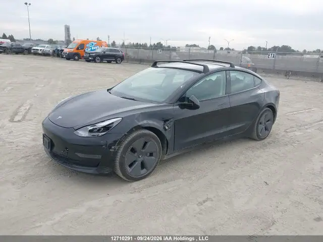 5YJ3E1EA1MF091812 — 2021 Tesla Model 3, фото 2 с аукциона IAAI 14.10.2026, Передняя часть