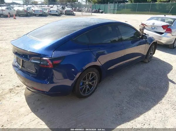 5YJ3E1EBXMF902287 — 2021 Tesla Model 3, фото 4 с аукциона IAAI, Задняя часть