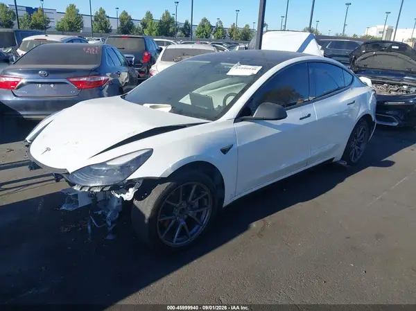 5YJ3E1EB4MF879010 — 2021 Tesla Model 3, фото 2 с аукциона IAAI 14.10.2026, Передняя и задняя части