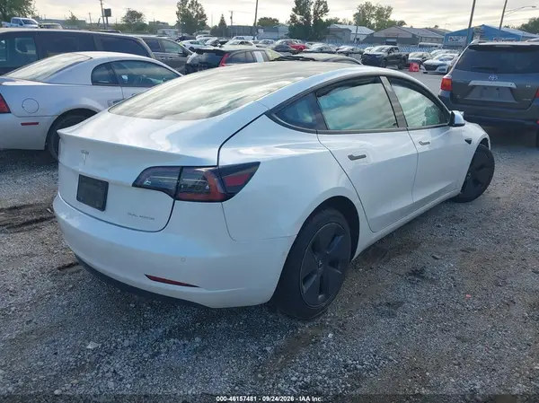 5YJ3E1EB6MF048463 — 2021 Tesla Model 3, фото 4 с аукциона IAAI, Передняя часть