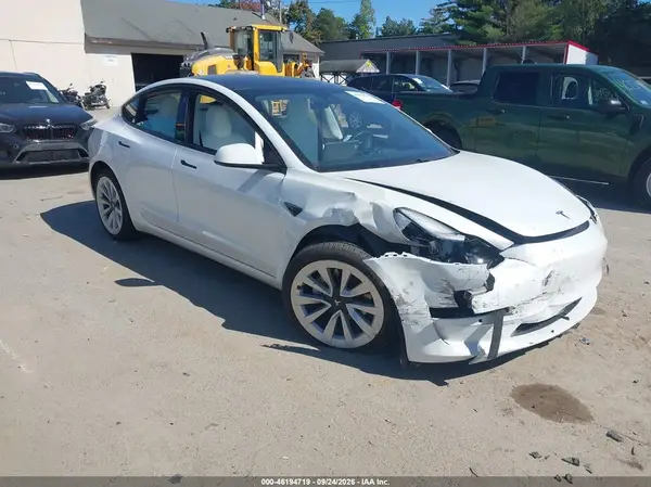 5YJ3E1EA4MF019261 — 2021 Tesla Model 3, Передняя часть (Front End), фото до ремонта