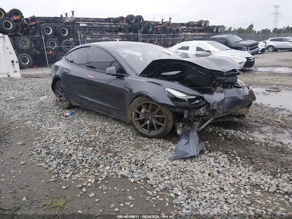 5YJ3E1EB0MF056719 — 2021 Tesla Model 3, Передняя часть (Front End), фото до ремонта