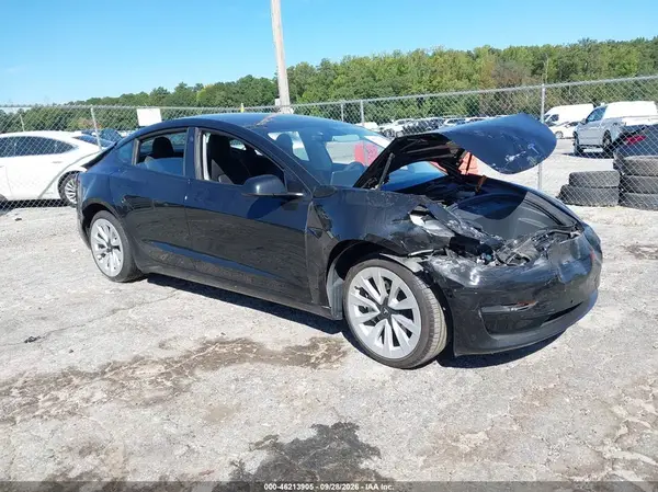 5YJ3E1EA1MF031836 — 2021 Tesla Model 3, Передняя часть (Front End), фото до ремонта