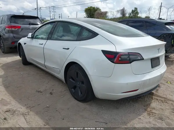 5YJ3E1EA3MF096347 — 2021 Tesla Model 3, фото 3 с аукциона IAAI, Левый бок