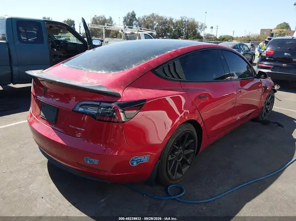 5YJ3E1EB9MF874532 — 2021 Tesla Model 3, фото 4 с аукциона IAAI, Правый бок