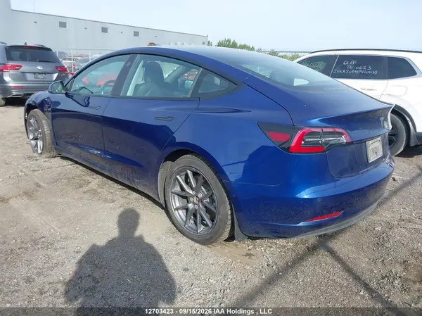 5YJ3E1EA2NF337591 — 2022 Tesla Model 3, фото 3 с аукциона IAAI 28.09.2026, Подвеска