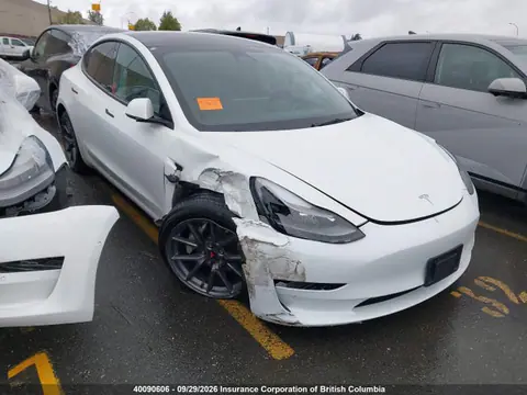 5YJ3E1EAXNF318349 — 2022 Tesla Model 3, Передняя часть справа (Right Front), фото до ремонта
