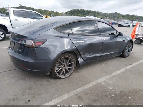 5YJ3E1EBXNF117267 — 2022 Tesla Model 3, фото 3 с аукциона IAAI, Правый бок