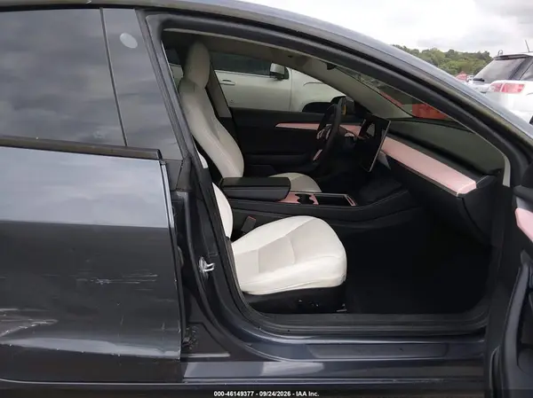 5YJ3E1EBXNF117267 — 2022 Tesla Model 3, фото 4 с аукциона IAAI, Правый бок