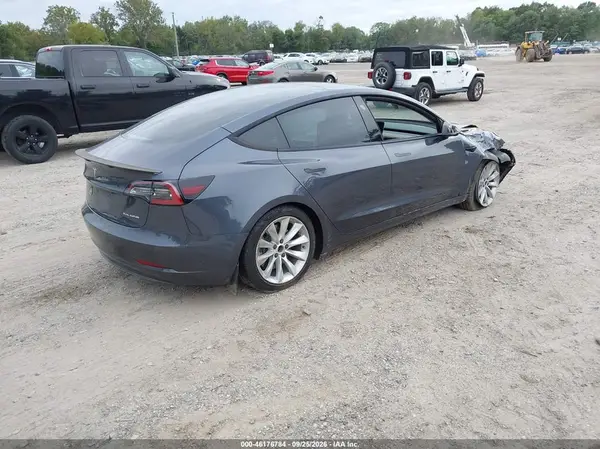5YJ3E1EB1NF251441 — 2022 Tesla Model 3, фото 4 с аукциона IAAI, Повреждения со всех сторон