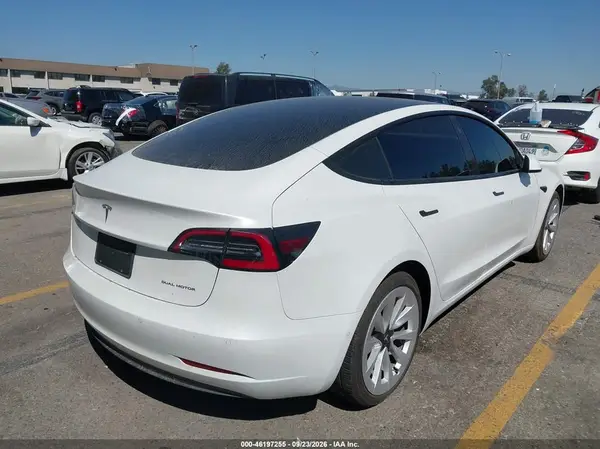 5YJ3E1EB8NF274716 — 2022 Tesla Model 3, фото 4 с аукциона IAAI, Левый бок