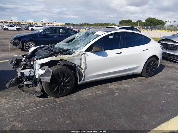 5YJ3E1EA8NF171982 — 2022 Tesla Model 3, фото 2 с аукциона IAAI 10.10.2026, Передняя часть