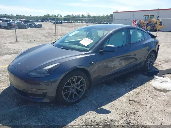5YJ3E1EBXNF103448 — 2022 Tesla Model 3, фото 2 с аукциона IAAI, Задняя часть