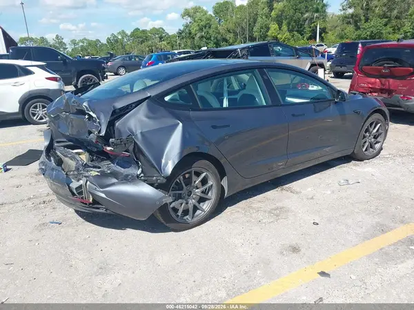 5YJ3E1EBXNF103448 — 2022 Tesla Model 3, фото 4 с аукциона IAAI, Задняя часть