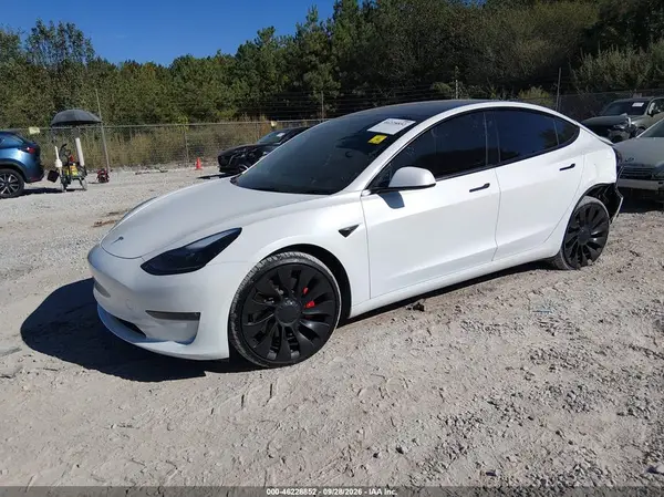 5YJ3E1EC3NF315293 — 2022 Tesla Model 3, фото 2 с аукциона IAAI, Задняя часть слева