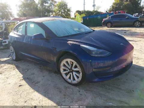 5YJ3E1EA8NF188992 — 2022 Tesla Model 3, Справа сзади, фото до ремонта