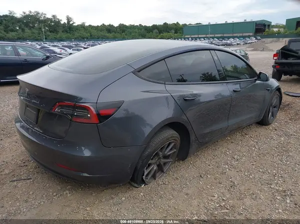 5YJ3E1EA5PF625320 — 2023 Tesla Model 3, фото 4 с аукциона IAAI, LEFT & RIGHT SIDE