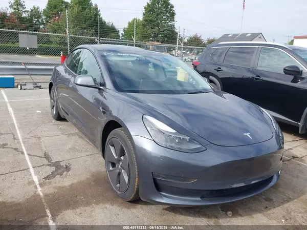 5YJ3E1EA1PF692237 — 2023 Tesla Model 3, Левый бок (Left Side), фото до ремонта