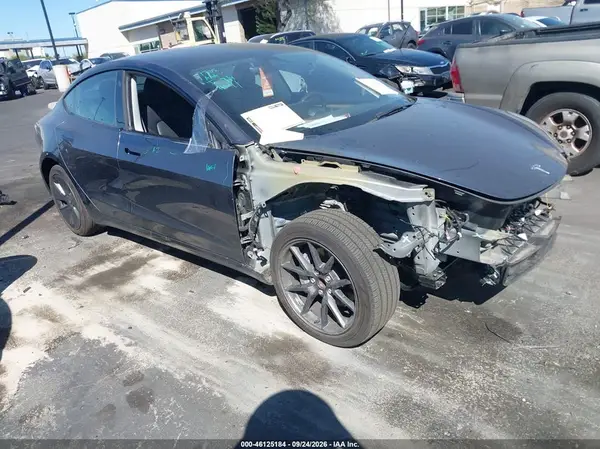 5YJ3E1EA8PF602730 — 2023 Tesla Model 3, Передняя часть справа (Right Front), фото до ремонта