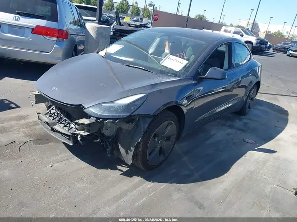 5YJ3E1EA8PF602730 — 2023 Tesla Model 3, фото 2 с аукциона IAAI 11.10.2026, Передняя часть справа