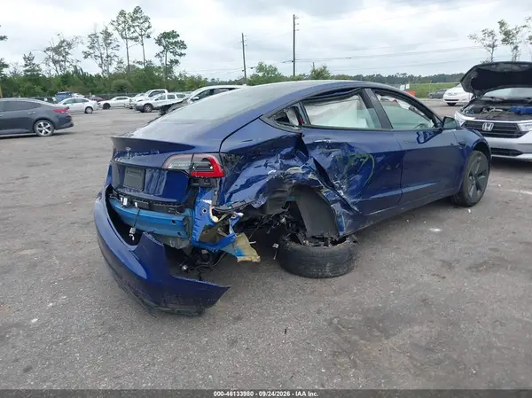 5YJ3E1EA0PF448241 — 2023 Tesla Model 3, фото 4 с аукциона IAAI, Задняя часть справа