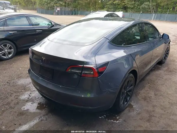 5YJ3E1EA0PF665918 — 2023 Tesla Model 3, фото 4 с аукциона IAAI, Передняя часть