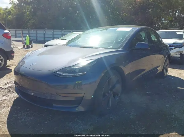 5YJ3E1EA3PF671745 — 2023 Tesla Model 3, фото 2 с аукциона IAAI, Правый бок