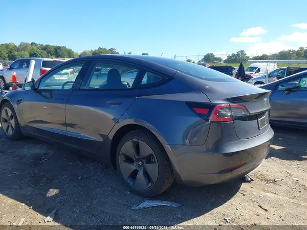5YJ3E1EA3PF671745 — 2023 Tesla Model 3, фото 3 с аукциона IAAI, Правый бок