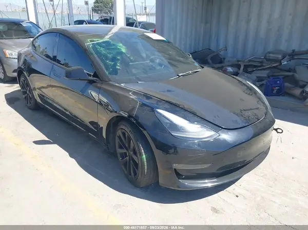 5YJ3E1EAXPF459215 — 2023 Tesla Model 3, Левый бок (Left Side), фото до ремонта