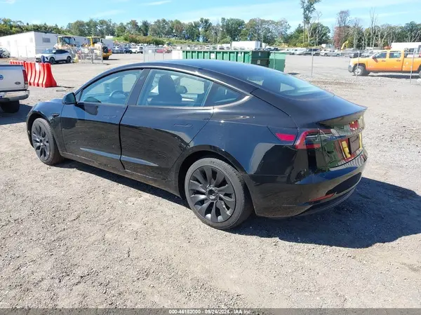 5YJ3E1EA5PF640402 — 2023 Tesla Model 3, фото 3 с аукциона IAAI 08.10.2026, Подтопление