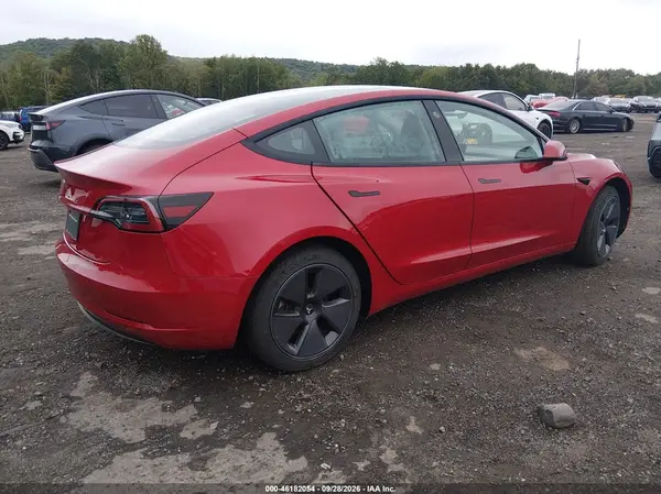 5YJ3E1EA6PF645432 — 2023 Tesla Model 3, фото 4 с аукциона IAAI, Подтопление