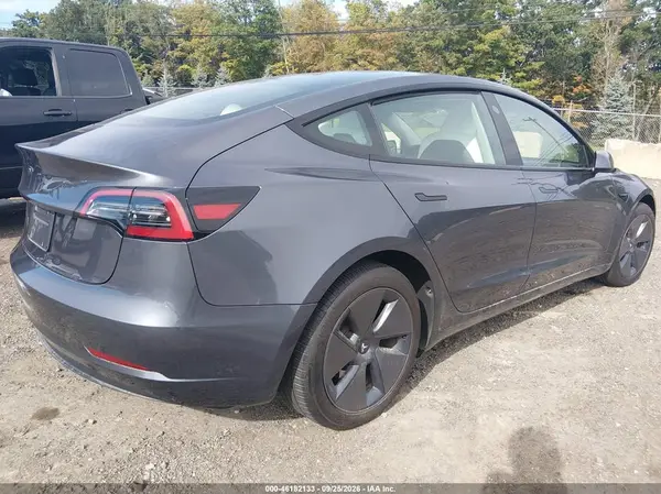 5YJ3E1EA9PF669014 — 2023 Tesla Model 3, фото 4 с аукциона IAAI, Подтопление