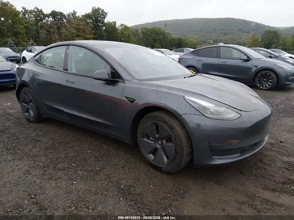 5YJ3E1EA5PF625043 — 2023 Tesla Model 3, Подтопление (Flood), фото до ремонта