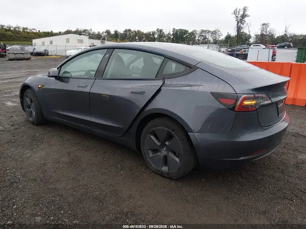 5YJ3E1EA5PF625043 — 2023 Tesla Model 3, фото 3 с аукциона IAAI 09.10.2026, Подтопление