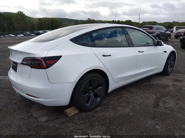 5YJ3E1EA7PF504336 — 2023 Tesla Model 3, фото 4 с аукциона IAAI, Подтопление