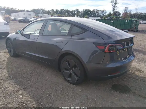 5YJ3E1EA0PF642381 — 2023 Tesla Model 3, фото 3 с аукциона IAAI, Подтопление