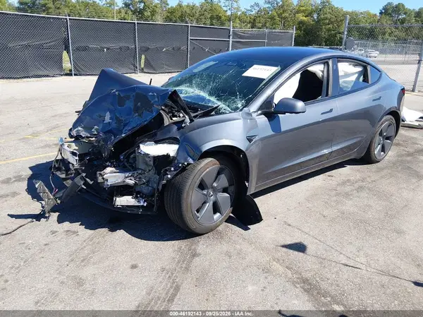 5YJ3E1EA5PF662299 — 2023 Tesla Model 3, фото 2 с аукциона IAAI, Передняя часть