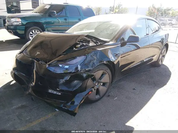 5YJ3E1EA8PF428867 — 2023 Tesla Model 3, фото 2 с аукциона IAAI 15.10.2026, Передняя часть
