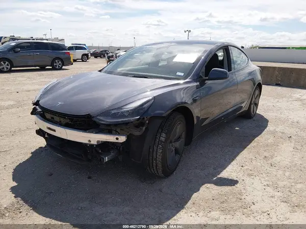 5YJ3E1EAXPF403467 — 2023 Tesla Model 3, фото 2 с аукциона IAAI, Ходовая часть