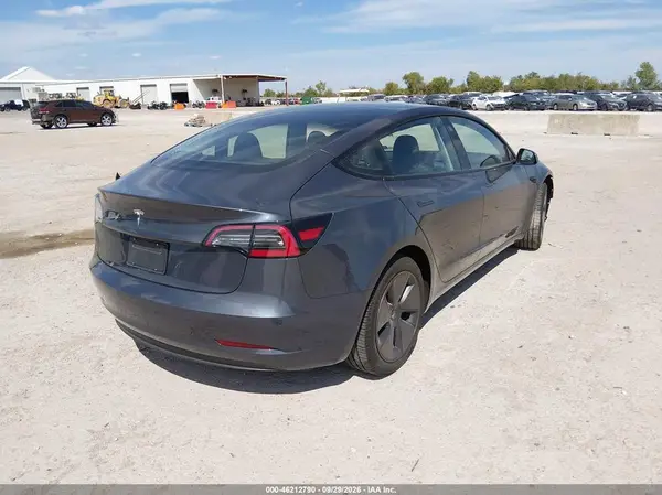 5YJ3E1EAXPF403467 — 2023 Tesla Model 3, фото 4 с аукциона IAAI, Ходовая часть