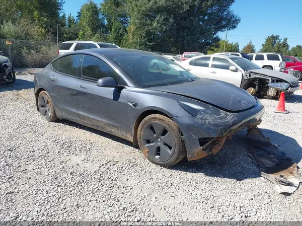 5YJ3E1EAXPF541705 — 2023 Tesla Model 3, Передняя часть (Front End), фото до ремонта