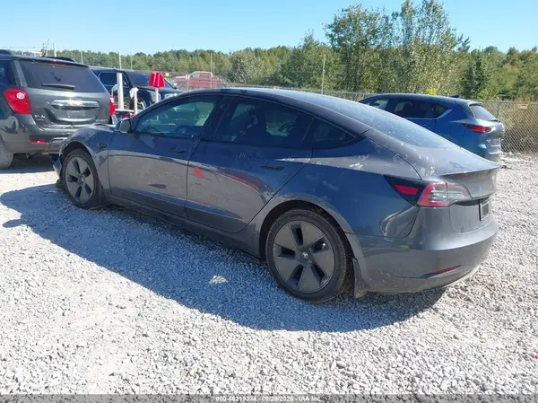 5YJ3E1EAXPF541705 — 2023 Tesla Model 3, фото 3 с аукциона IAAI, Передняя часть