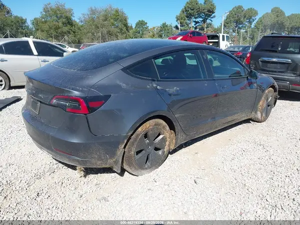 5YJ3E1EAXPF541705 — 2023 Tesla Model 3, фото 4 с аукциона IAAI, Передняя часть