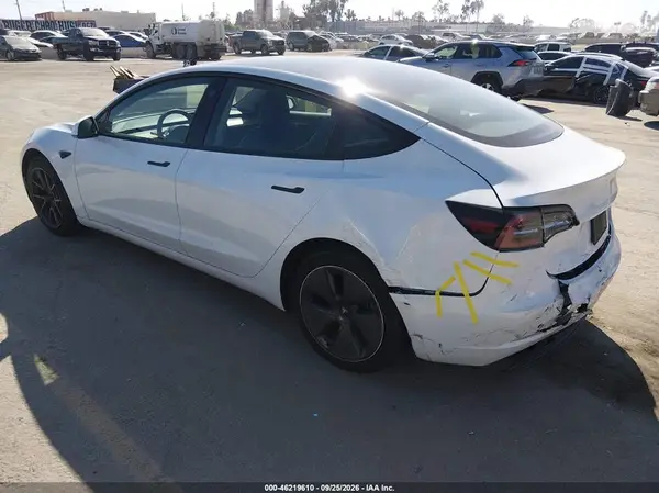 5YJ3E1EA3PF543697 — 2023 Tesla Model 3, фото 3 с аукциона IAAI, Задняя часть