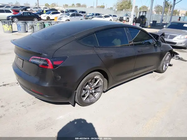 5YJ3E1EA7PF512968 — 2023 Tesla Model 3, фото 4 с аукциона IAAI, Передняя часть